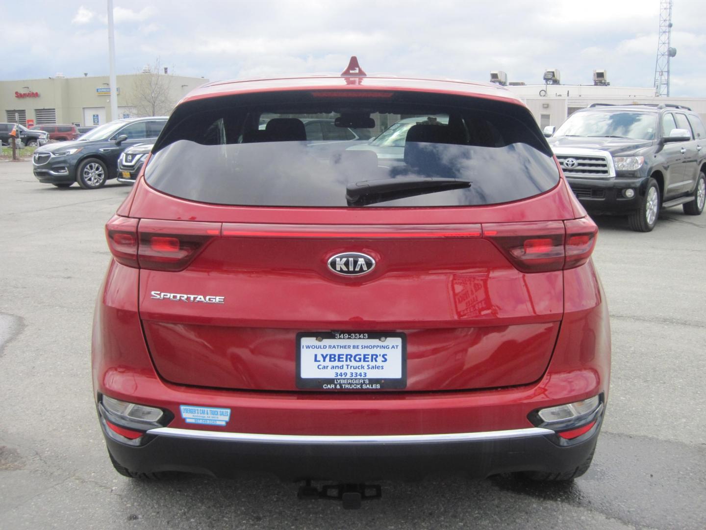 2022 red /black Kia Sportage LX AWD (KNDPMCAC1N7) with an 2.4L V6 DOHC 24V engine, 6A transmission, located at 9530 Old Seward Highway, Anchorage, AK, 99515, (907) 349-3343, 61.134140, -149.865570 - Nice Kia Sportage LX come take a test drive. - Photo#3