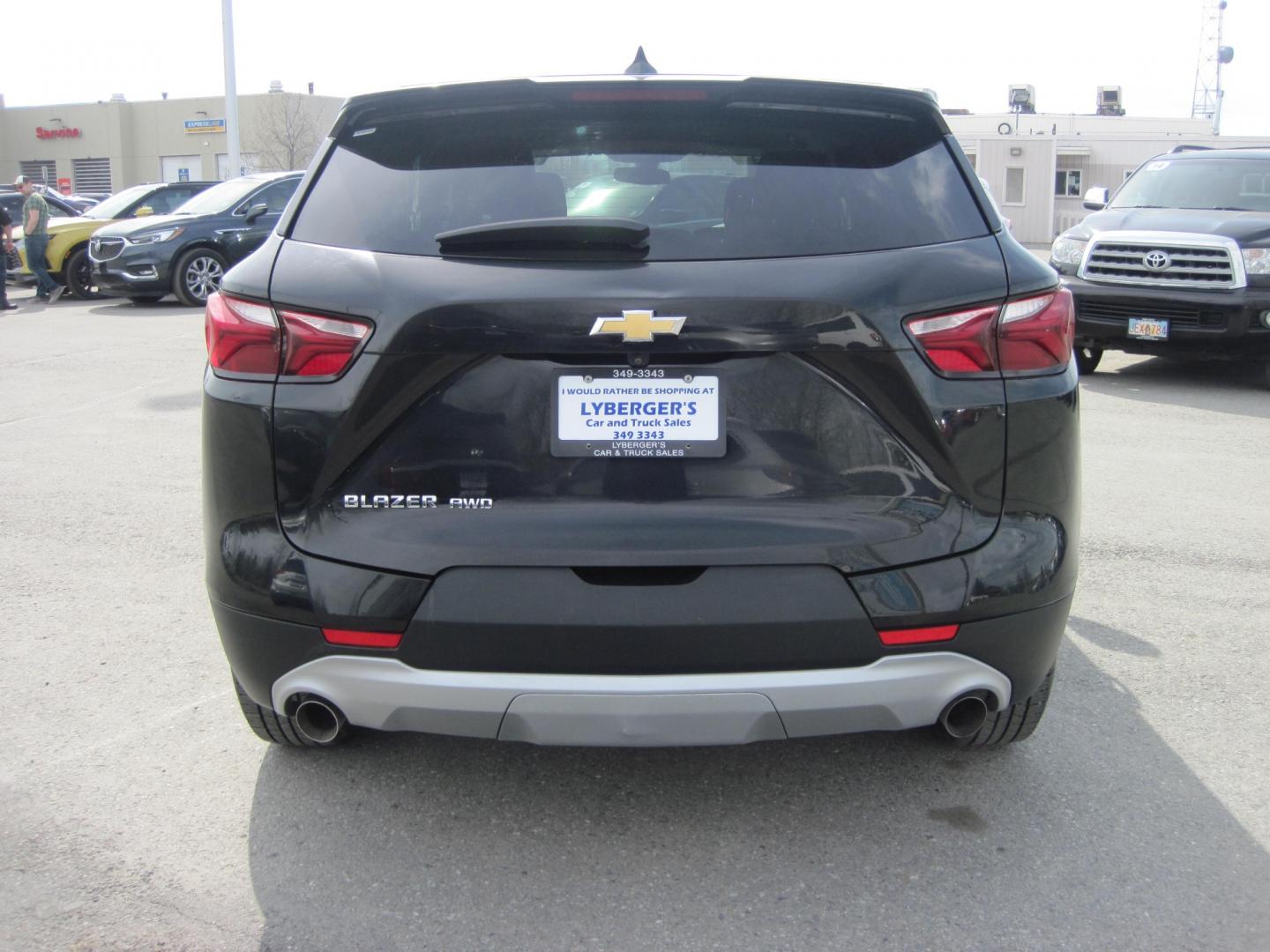 2020 black /black Chevrolet Blazer 3LT AWD (3GNKBHRS9LS) with an 3.6L V6 DOHC 24V engine, 9A transmission, located at 9530 Old Seward Highway, Anchorage, AK, 99515, (907) 349-3343, 61.134140, -149.865570 - Photo#3