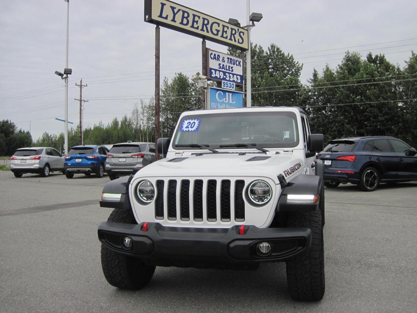 2020 white /black Jeep Gladiator Rubicon (1C6JJTBG1LL) with an 3.6L V6 DOHC 24V engine, 6M transmission, located at 9530 Old Seward Highway, Anchorage, AK, 99515, (907) 349-3343, 61.134140, -149.865570 - Nice Jeep Gladiator Rubicon, Leather seats, Navigation come take a test drive. - Photo#1