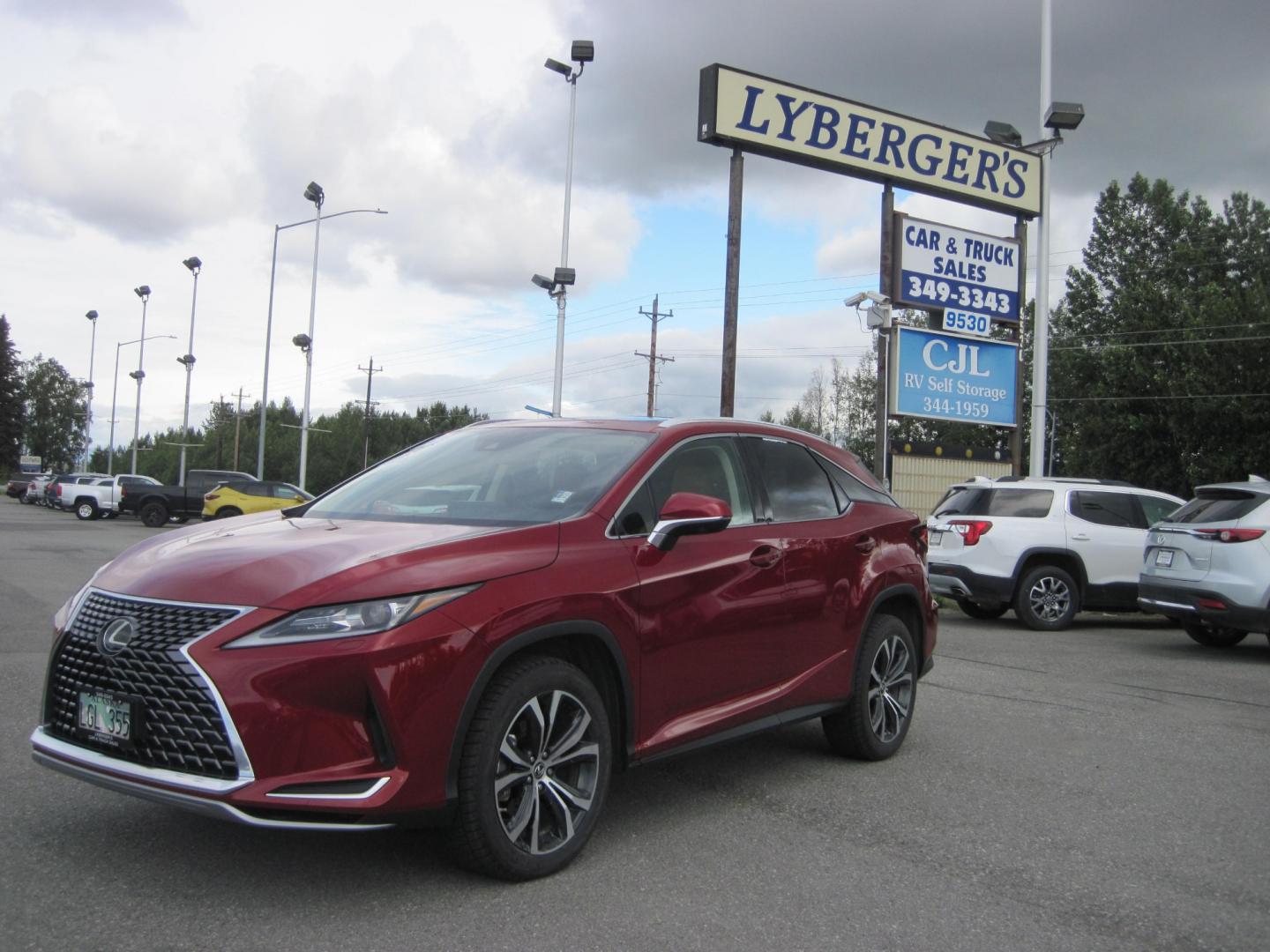 2022 red /Brown Lexus RX 350 AWD (2T2HZMDA4NC) with an 3.5L V6 DOHC 24V engine, 6A transmission, located at 9530 Old Seward Highway, Anchorage, AK, 99515, (907) 349-3343, 61.134140, -149.865570 - Low Miles on this Lexus RX350 come take a test drive. - Photo#0