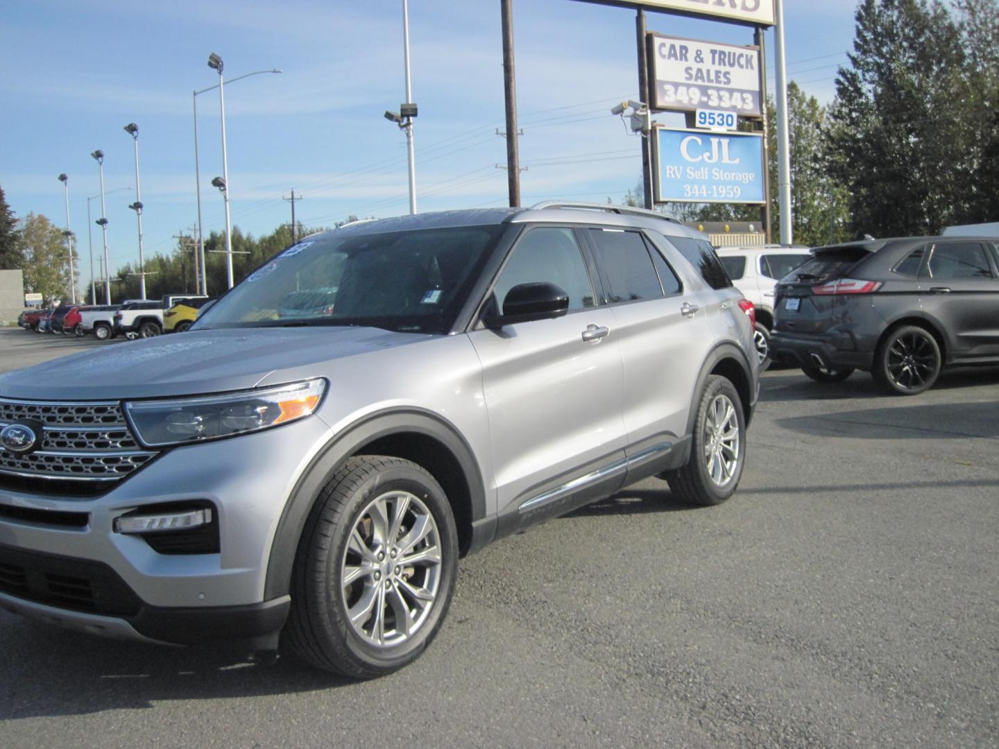 2022 silver /black Ford Explorer Limited AWD (1FMSK8FH3NG) with an 2.3L L4 DOHC 16V engine, 10A transmission, located at 9530 Old Seward Highway, Anchorage, AK, 99515, (907) 349-3343, 61.134140, -149.865570 - Nice Ford Explorer Limited AWD come take a test drive - Photo#0