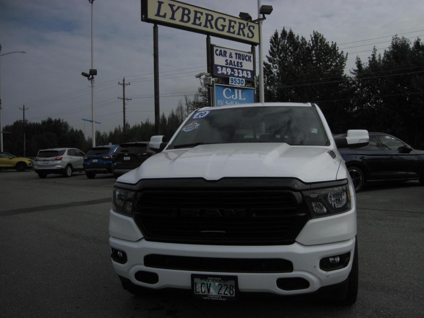 2020 white /black RAM 1500 Big Horn Quad Cab 4WD (1C6SRFBT8LN) with an 3.6L V6 FFV engine, 8A transmission, located at 9530 Old Seward Highway, Anchorage, AK, 99515, (907) 349-3343, 61.134140, -149.865570 - NICE RAM 1500 4WD COME TAKE A TEST DRIVE - Photo#1