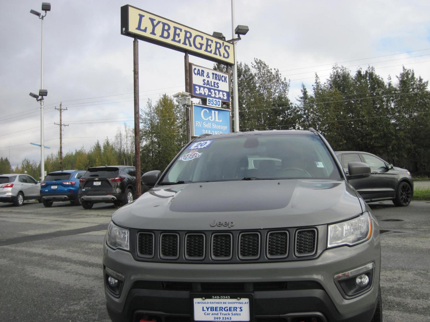 2020 gray /black Jeep Compass Trailhawk 4WD (3C4NJDDB7LT) with an 2.4L L4 DOHC 16V engine, 9A transmission, located at 9530 Old Seward Highway, Anchorage, AK, 99515, (907) 349-3343, 61.134140, -149.865570 - Nice Jeep Compass Trailhawk 4WD come take a test drive. - Photo#1