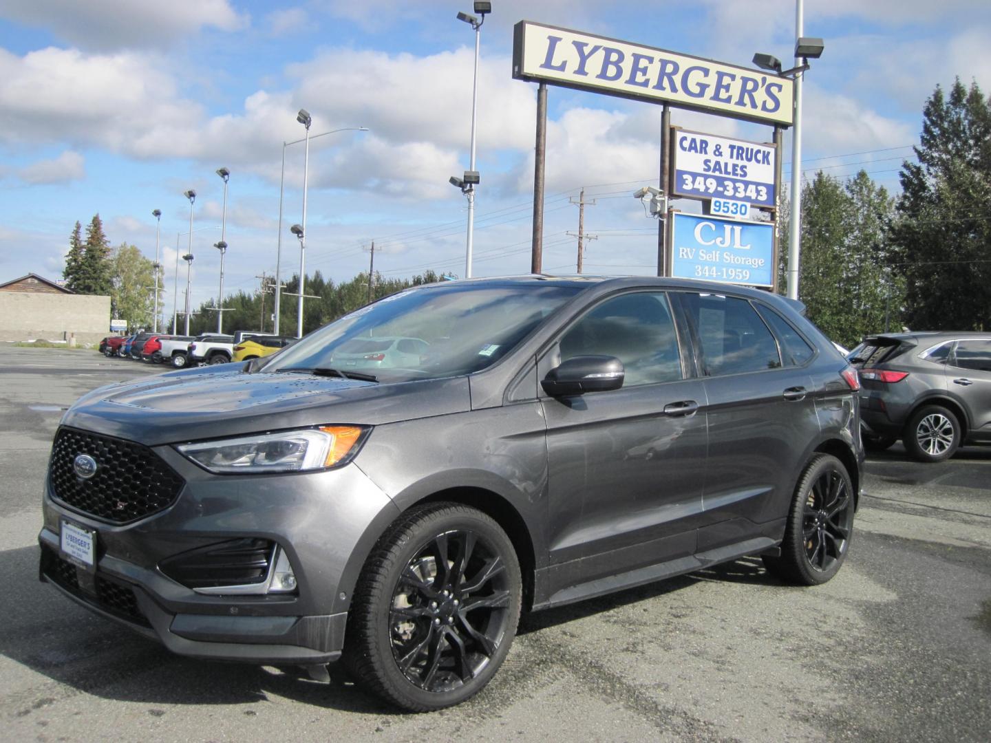 2019 gray /black Ford Edge Sport AWD (2FMPK4AP0KB) with an 2.7L V6 DOCH 24V engine, 6A transmission, located at 9530 Old Seward Highway, Anchorage, AK, 99515, (907) 349-3343, 61.134140, -149.865570 - Nice Ford Edge ST AWD come take a test drive - Photo#0