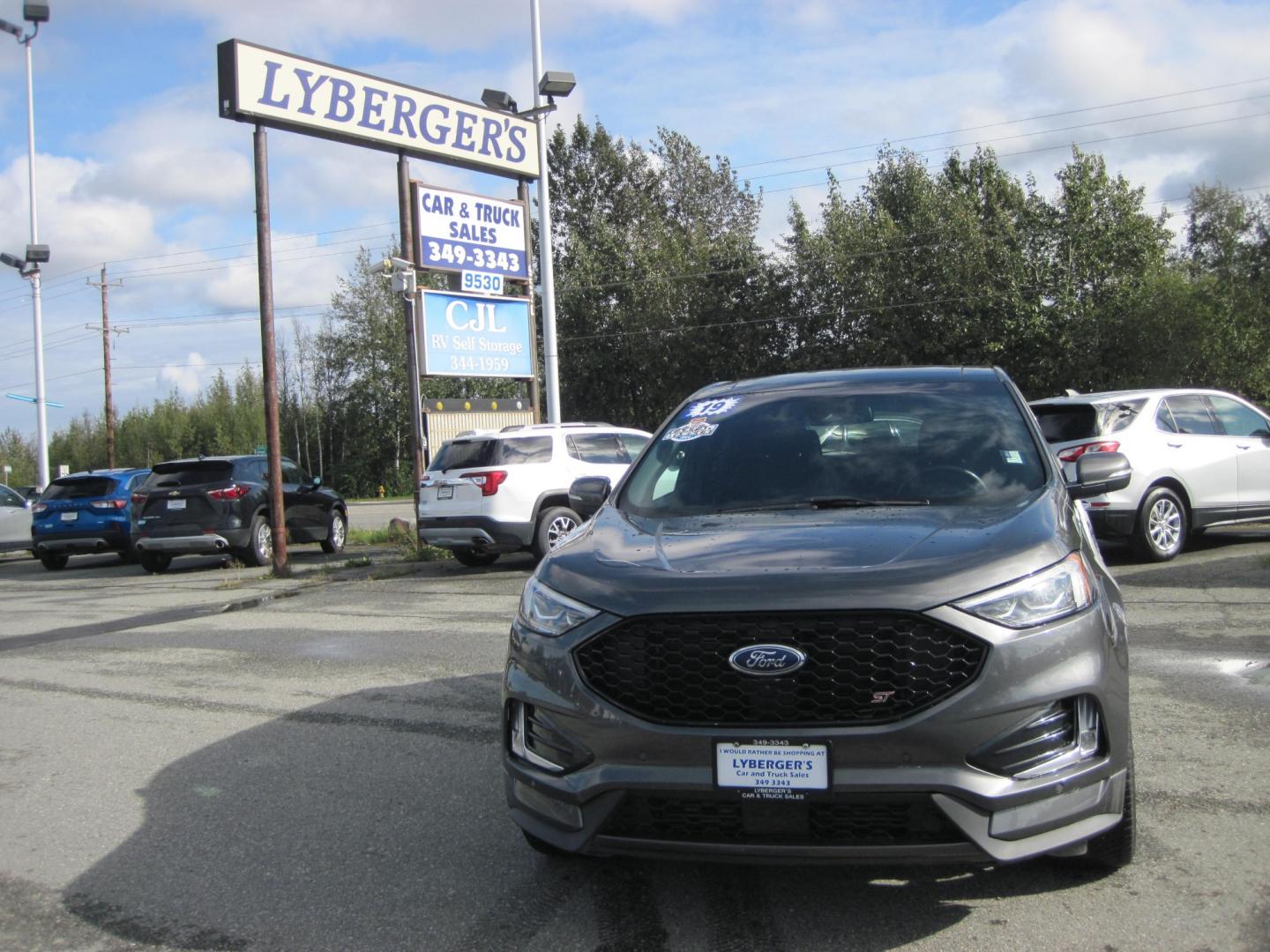 2019 gray /black Ford Edge Sport AWD (2FMPK4AP0KB) with an 2.7L V6 DOCH 24V engine, 6A transmission, located at 9530 Old Seward Highway, Anchorage, AK, 99515, (907) 349-3343, 61.134140, -149.865570 - Nice Ford Edge ST AWD come take a test drive - Photo#1