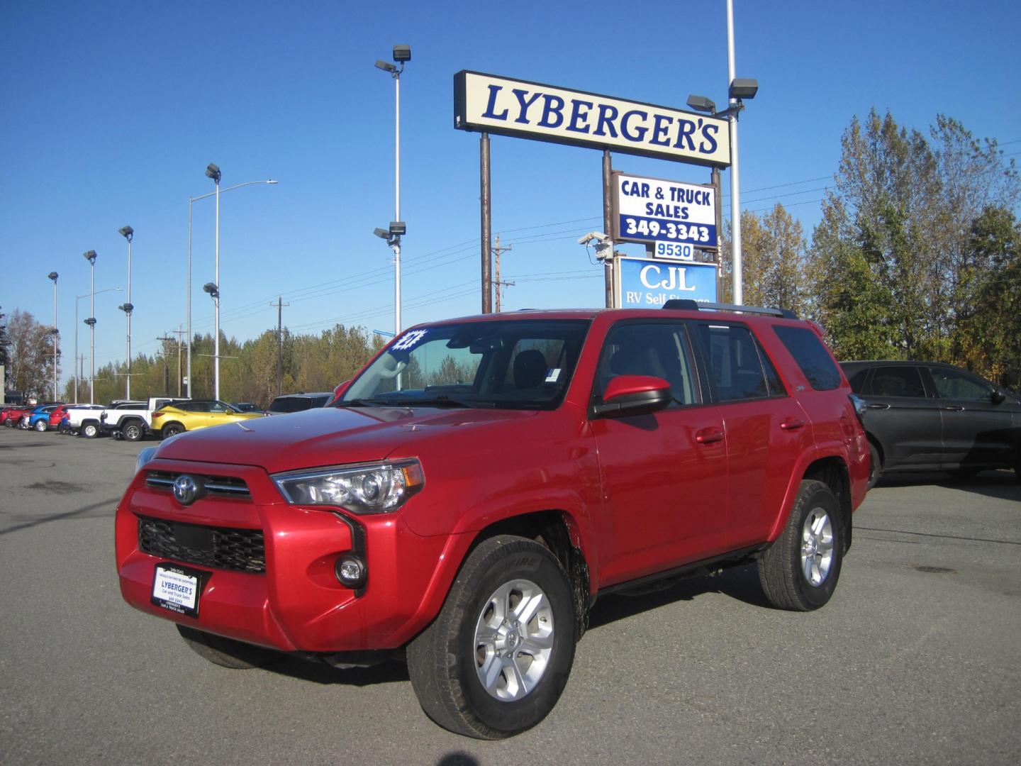 2021 red /black Toyota 4Runner SR5 4WD (JTEMU5JR5M5) with an 4.0L V6 DOHC 24V engine, 5A transmission, located at 9530 Old Seward Highway, Anchorage, AK, 99515, (907) 349-3343, 61.134140, -149.865570 - Nice Toyota 4 Runner SR5 4wd with third row and tow package come take a test drive - Photo#0