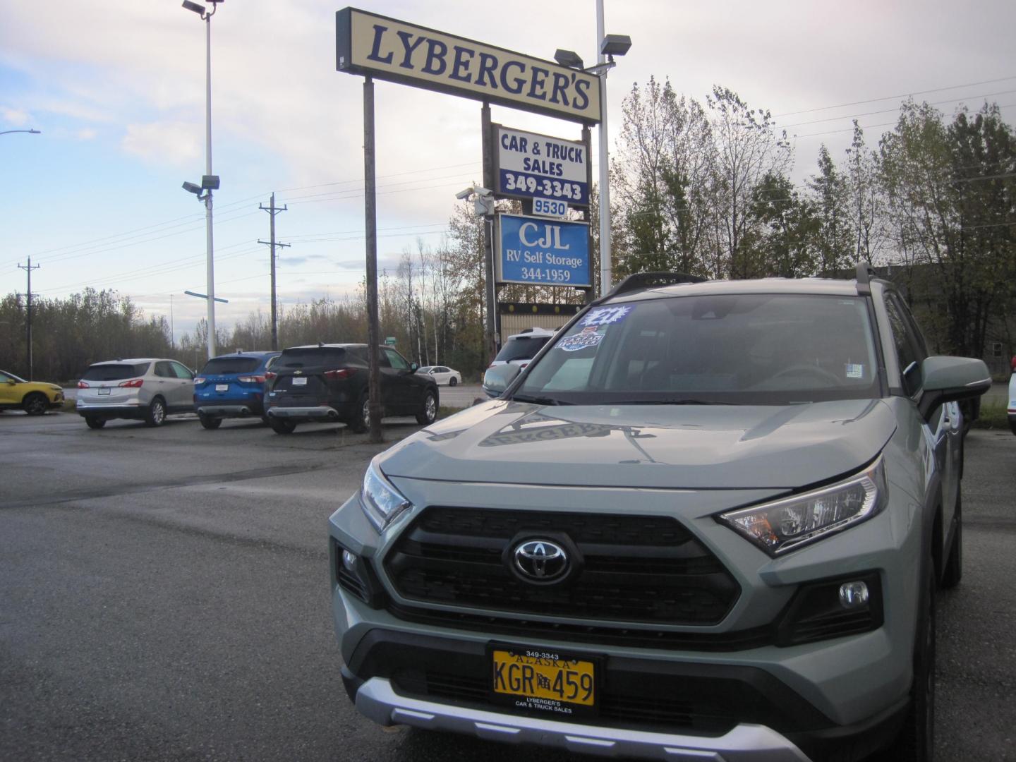 2021 gray /gray Toyota RAV4 Adventure AWD (2T3J1RFV4MW) with an 2.5L L4 DOHC 16V engine, 8A transmission, located at 9530 Old Seward Highway, Anchorage, AK, 99515, (907) 349-3343, 61.134140, -149.865570 - Nice Toyota RAV4 Adventure AWD come take a test drive. - Photo#1