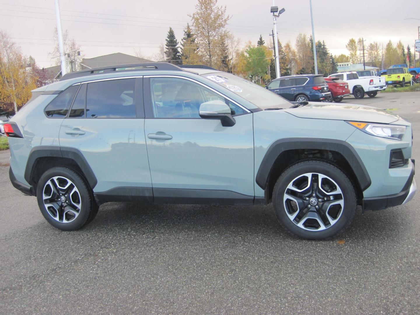 2021 gray /gray Toyota RAV4 Adventure AWD (2T3J1RFV4MW) with an 2.5L L4 DOHC 16V engine, 8A transmission, located at 9530 Old Seward Highway, Anchorage, AK, 99515, (907) 349-3343, 61.134140, -149.865570 - Nice Toyota RAV4 Adventure AWD come take a test drive. - Photo#2