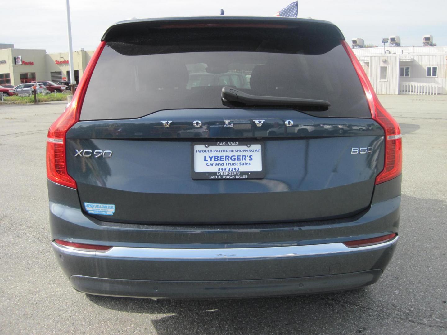 2023 blue /black Volvo XC90 (YV4L12PN9P1) , automatic transmission, located at 9530 Old Seward Highway, Anchorage, AK, 99515, (907) 349-3343, 61.134140, -149.865570 - Photo#3