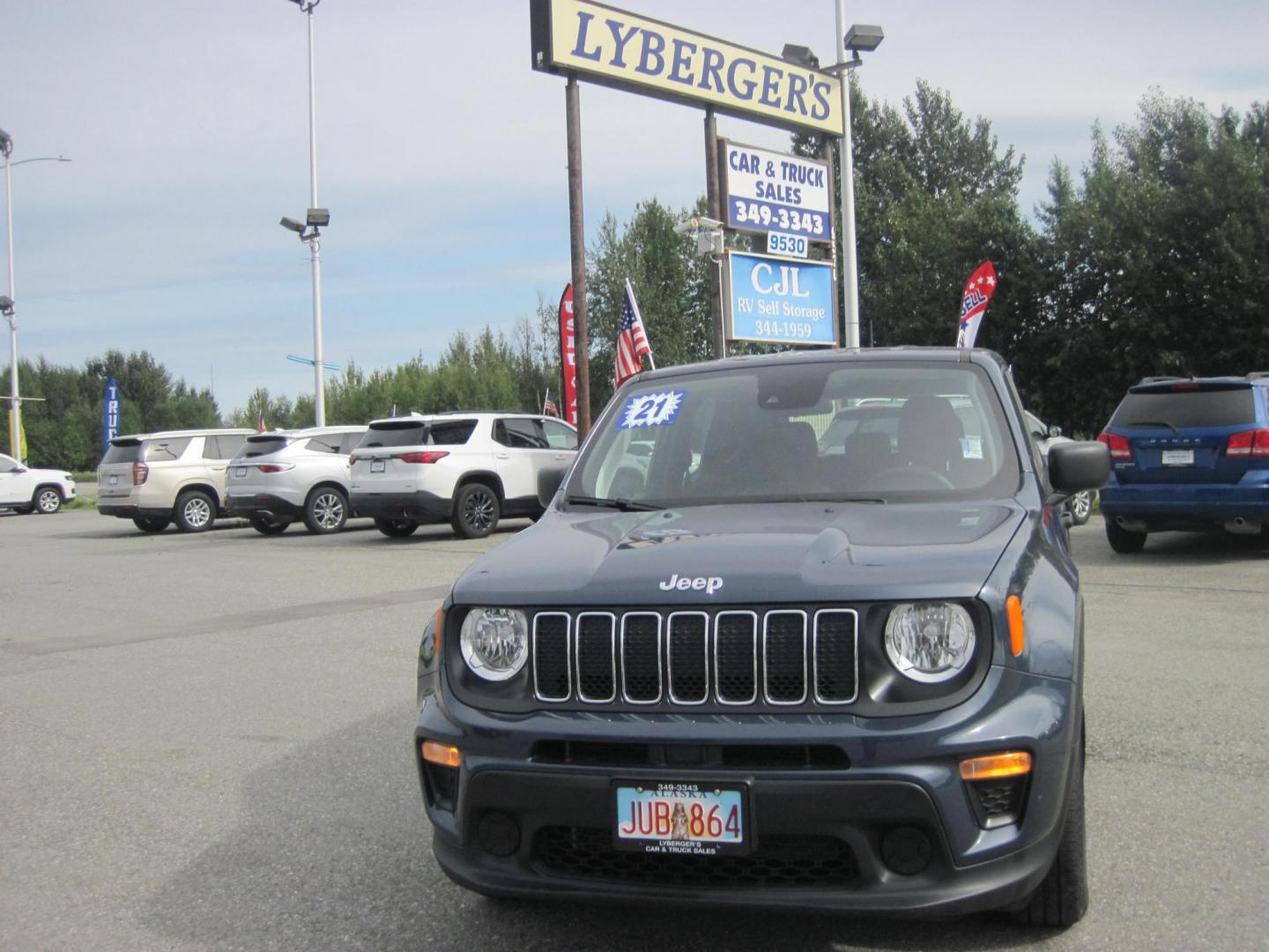 2021 blue /black Jeep Renegade Sport 4WD (ZACNJDABXMP) with an 2.4L L4 DOHC 16V engine, 6M transmission, located at 9530 Old Seward Highway, Anchorage, AK, 99515, (907) 349-3343, 61.134140, -149.865570 - Nice Jeep Renegade AWD come take a test drive - Photo#1