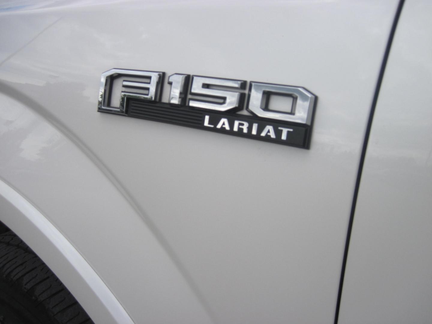 2015 white /black Ford F-150 Lariat (1FTFX1EF7FF) with an 5.0L V8 engine, automatic transmission, located at 9530 Old Seward Highway, Anchorage, AK, 99515, (907) 349-3343, 61.134140, -149.865570 - Nice low miles on this loaded Ford F150 Lariat, come take a test drive. - Photo#5