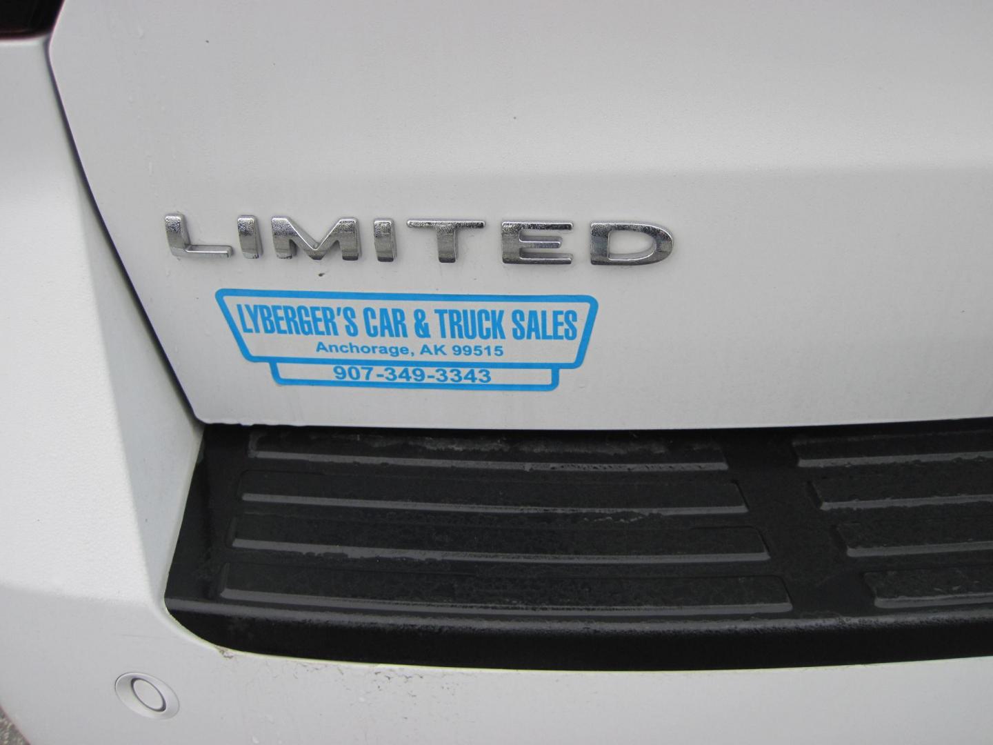 2022 /black Ford Expedition Limited 4WD (1FMJU2AT2NE) with an 3.5L V6 DOHC 24V FFV engine, 6A transmission, located at 9530 Old Seward Highway, Anchorage, AK, 99515, (907) 349-3343, 61.134140, -149.865570 - In Transit - Photo#3