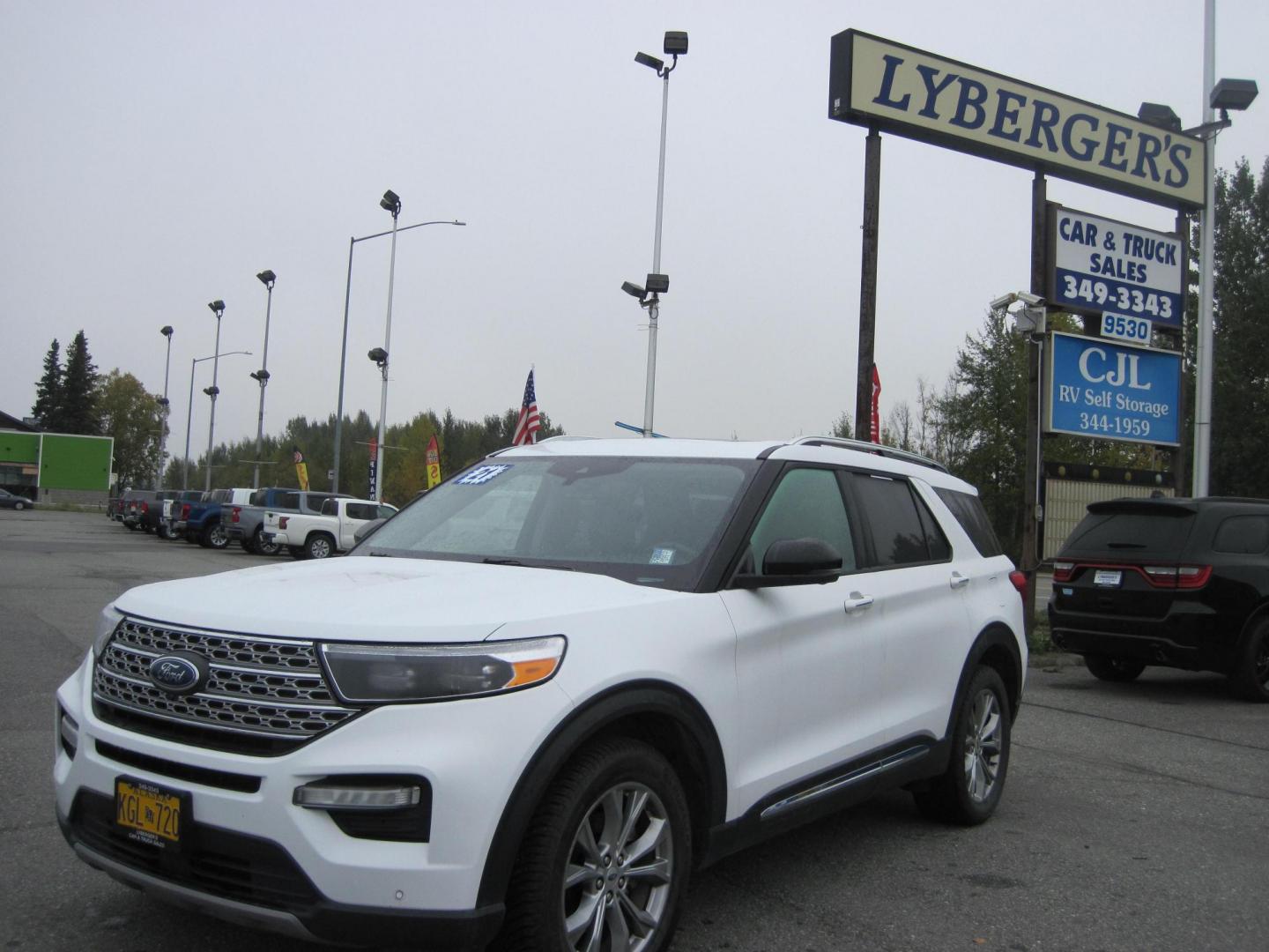 2021 white /black Ford Explorer Limited AWD (1FMSK8FH8MG) with an 2.3L L4 DOHC 16V engine, 10A transmission, located at 9530 Old Seward Highway, Anchorage, AK, 99515, (907) 349-3343, 61.134140, -149.865570 - Nice Ford Explorer Limited come take a test drive - Photo#0