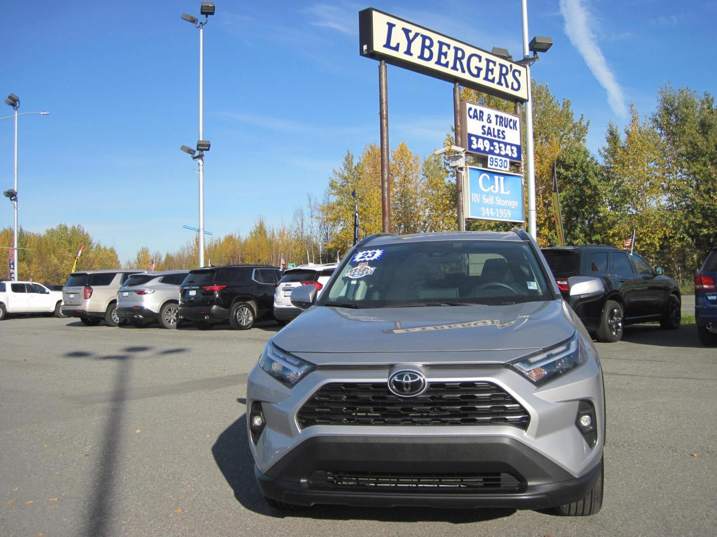 2023 silver /black Toyota RAV4 XLE Premium AWD (2T3A1RFV1PW) with an 2.5L L4 DOHC 16V engine, 8A transmission, located at 9530 Old Seward Highway, Anchorage, AK, 99515, (907) 349-3343, 61.134140, -149.865570 - Photo#1