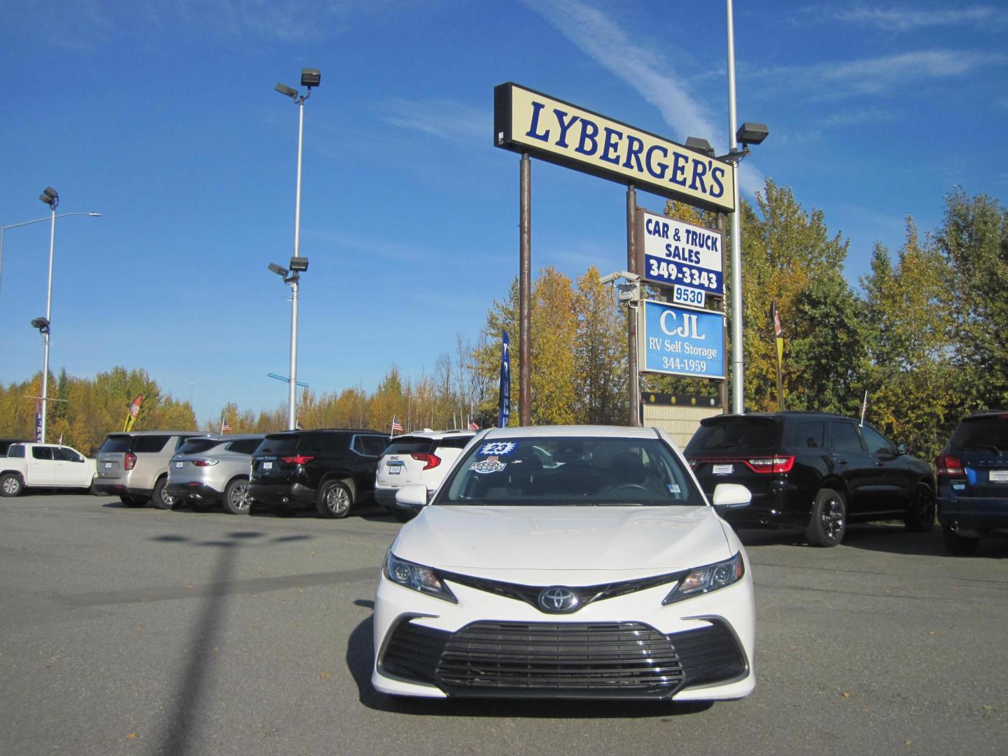 2023 white /black Toyota Camry LE AWD (4T1R11BK3PU) with an 2.5L L4 DOHC 16V engine, 8A transmission, located at 9530 Old Seward Highway, Anchorage, AK, 99515, (907) 349-3343, 61.134140, -149.865570 - Nice Toyota Camry LE AWD come take a test drive. - Photo#1