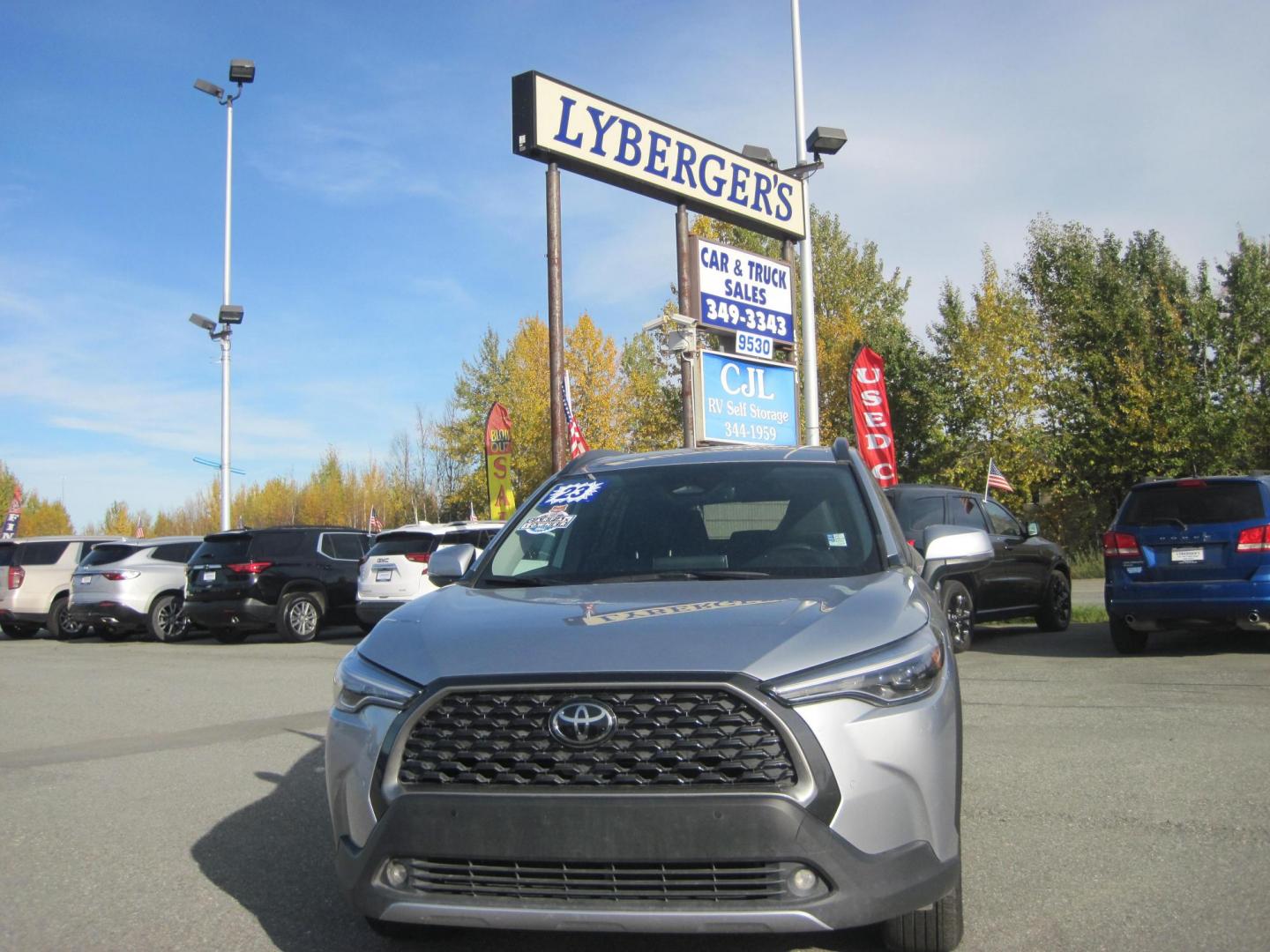 2023 silver /black Toyota Corolla Cross XLE AWD (7MUEAABG2PV) with an 2.0L L4 DOHC 16V engine, CVT transmission, located at 9530 Old Seward Highway, Anchorage, AK, 99515, (907) 349-3343, 61.134140, -149.865570 - Ince Toyota Corolla Cross AWD come take a test drive - Photo#1