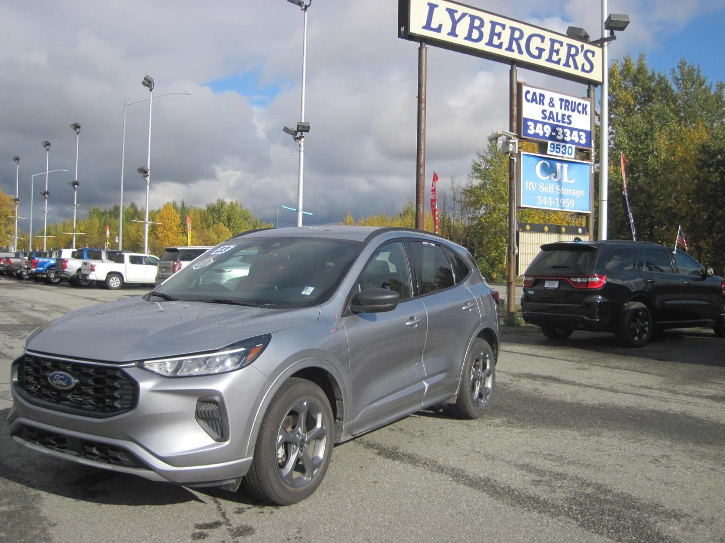 2023 silver /black Ford Escape ST-Line AWD (1FMCU9MN6PU) with an 1.5L L3 engine, 8A transmission, located at 9530 Old Seward Highway, Anchorage, AK, 99515, (907) 349-3343, 61.134140, -149.865570 - Nice Ford Escape Come take a test drive - Photo#0