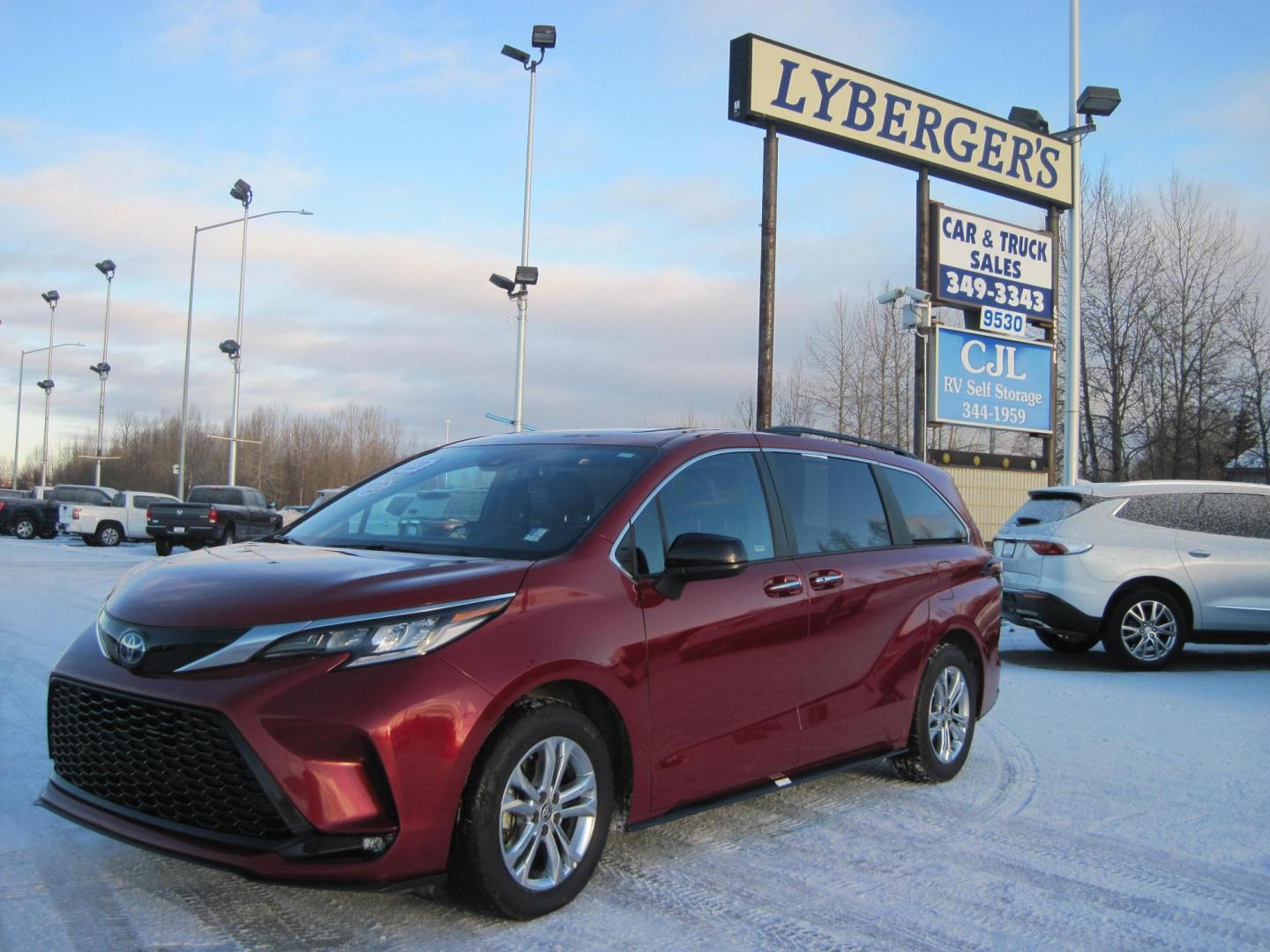 2023 red /black Toyota Sienna XSE 7-Passenger AWD (5TDDSKFCXPS) with an 2.5L L4 DOHC 16V HYBRID engine, CVT transmission, located at 9530 Old Seward Highway, Anchorage, AK, 99515, (907) 349-3343, 61.134140, -149.865570 - Nice Toyota Sienna XSE AWD come take a test drive - Photo#0