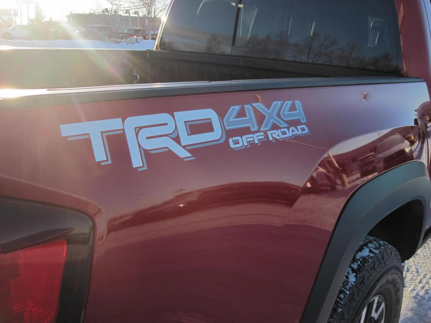 2020 red /black Toyota Tacoma TRD- Off Road Double Cab V6 6AT 4WD (3TMCZ5ANXLM) with an 3.5L V6 DOHC 24V engine, 6A transmission, located at 9530 Old Seward Highway, Anchorage, AK, 99515, (907) 349-3343, 61.134140, -149.865570 - Nice Toyota Tacoma TRD- Off Road, sunroof, leather, come take a test drive - Photo#4