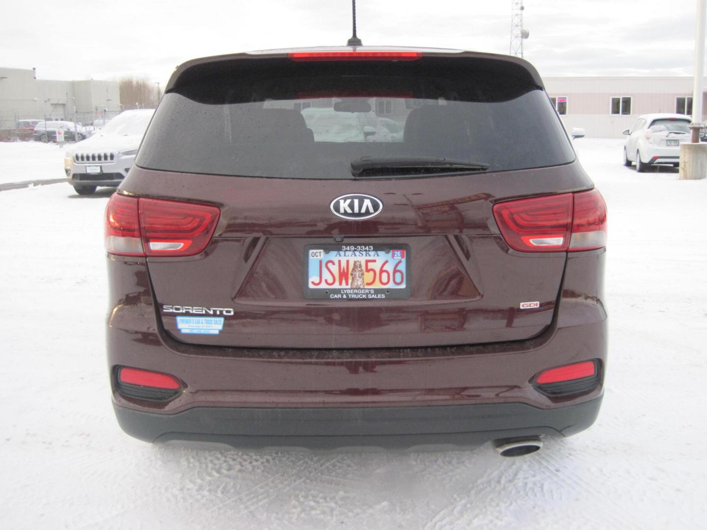 2020 brown /black Kia Sorento LX AWD (5XYPGDA34LG) with an 2.4L L4 DOHC 16V engine, 6A transmission, located at 9530 Old Seward Highway, Anchorage, AK, 99515, (907) 349-3343, 61.134140, -149.865570 - Photo#3